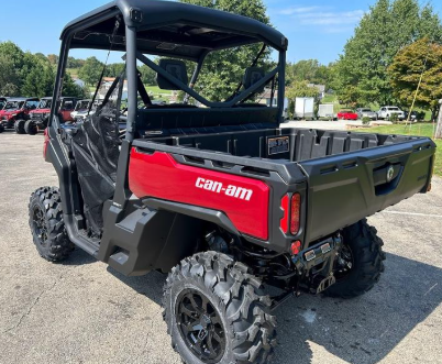 2024 Can-Am Defender XT HD10