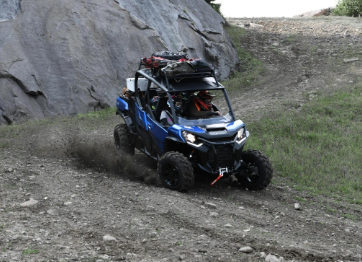 2026 Can-Am Commander XT 1000R. Photograph shows the 2025 model.