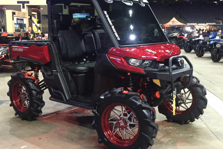 2017 Can-Am Defender HD8