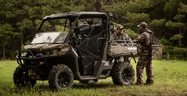 2017 Can-Am Defender Mossy Oak™ Hunting Edition HD10