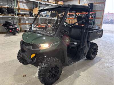 2018 Can-Am Defender DPS HD8