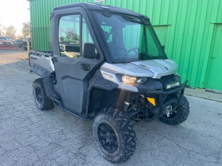 2019 Can-Am Defender XT CAB HD10