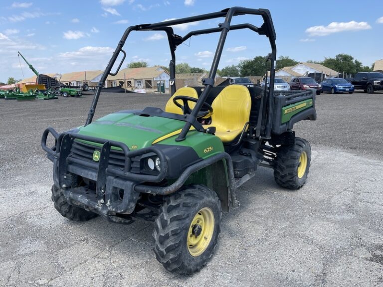 2013 John Deere Gator™ XUV 4×4 625i