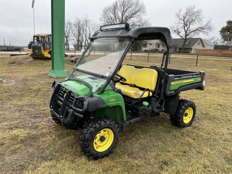 2015 John Deere Gator™ XUV 4×4 855D Power Steering