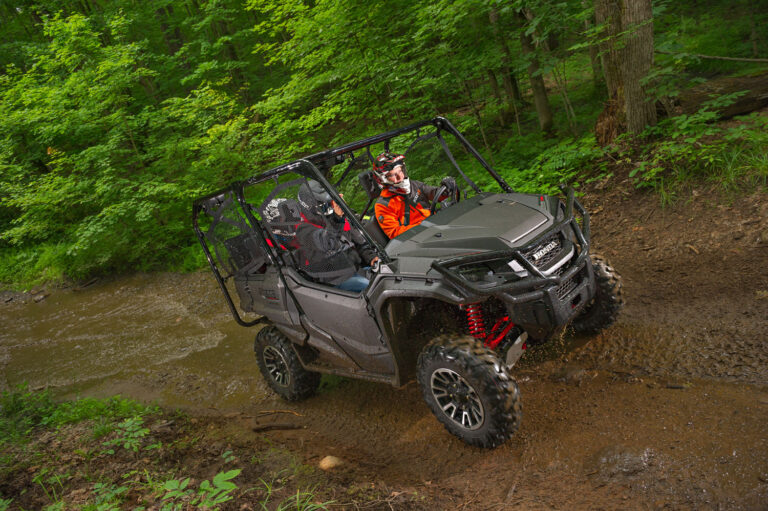 2017 Honda Pioneer 1000-5 LE