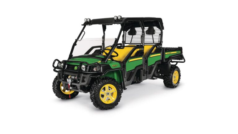 2017 John Deere Gator™ XUV825i S4