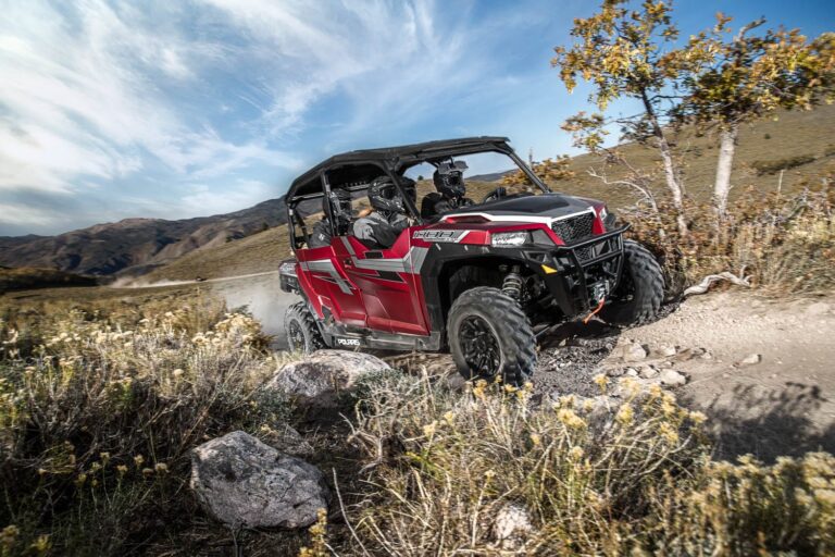2018 Polaris GENERAL™ 1000 EPS Hunter Edition