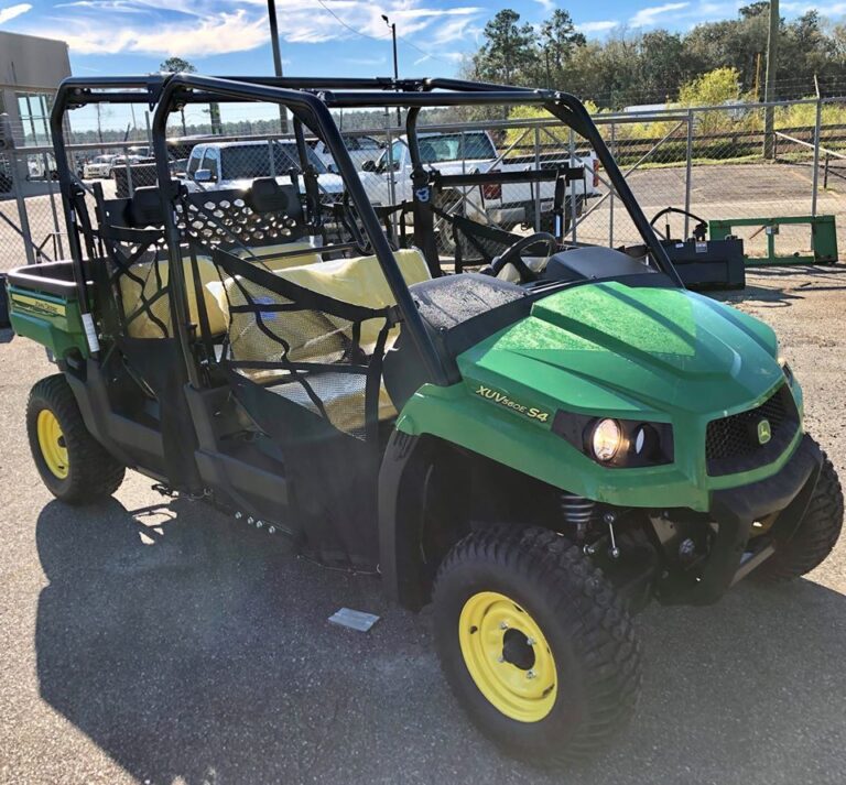 2022 John Deere Gator™ XUV560E S4