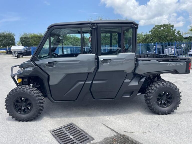 2023 Can-Am Defender MAX Limited HD10